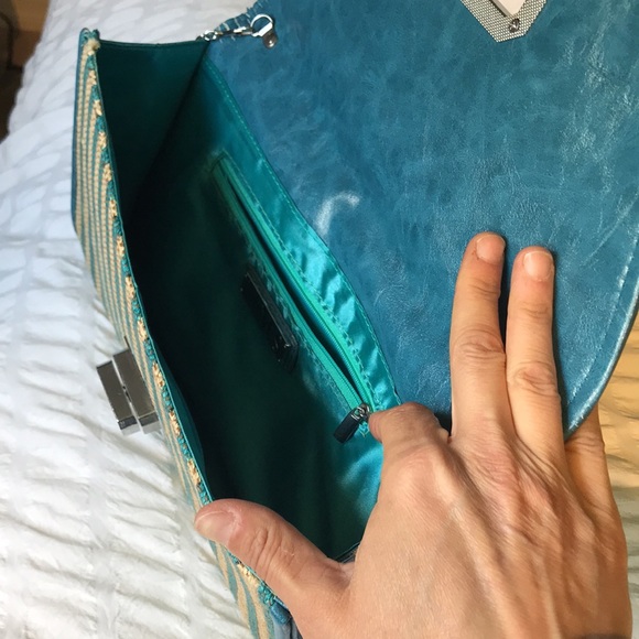 Beautiful Blue Stripe Purse - Picture 4 of 6